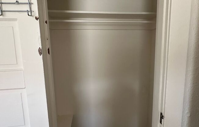 2 beds, 1 bath, 1,300 sqft, $2,195, Unit 515-3