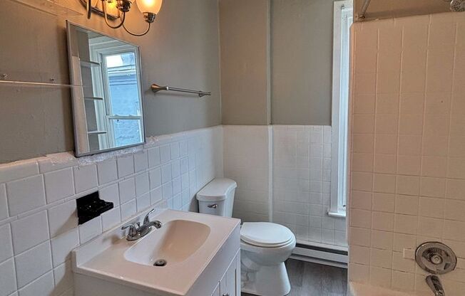422 W Allen St