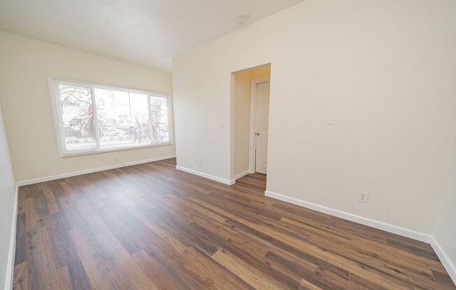 2 beds, 1 bath, $1,975, Unit 100