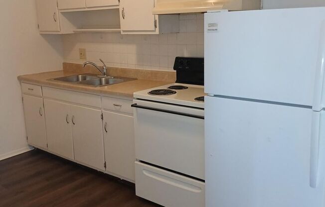 1 bed, 1 bath, 650 sqft, $810, Unit 4061NOT