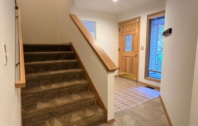Wonderful Spacious 3 Bedroom, 2.5 Bath located near Cook Park and Schools