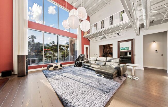 LUXURY, INDUSTRIAL, FULLY FURNISHED 3 BEDROOM HOME WITH 360 VIEWS