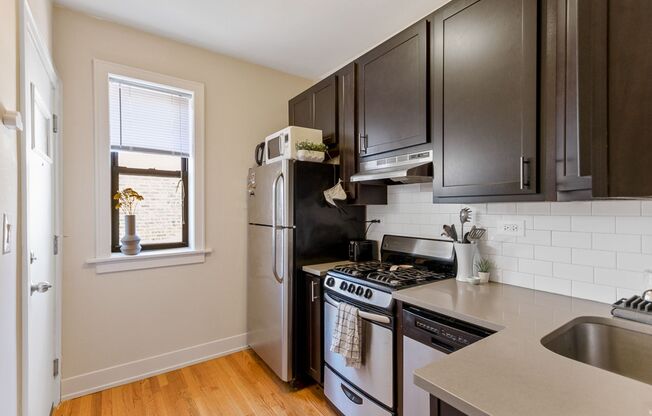 2 beds, 1 bath, 655 sqft, $2,650, Unit 617-B3