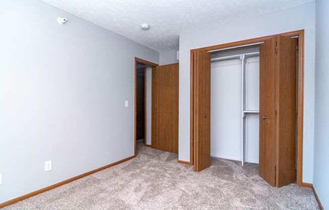 3 beds, 2 baths, 1,100 sqft, $1,156, Unit 0208