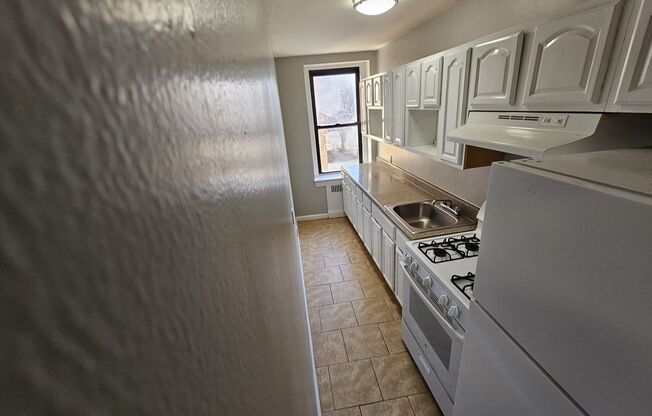 1 bed, 1 bath, 750 sqft, $1,595, Unit Apt 4M