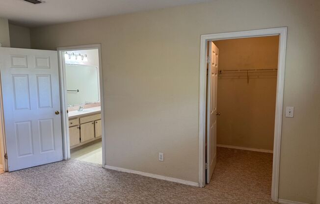 2 beds, 2 baths, $1,700