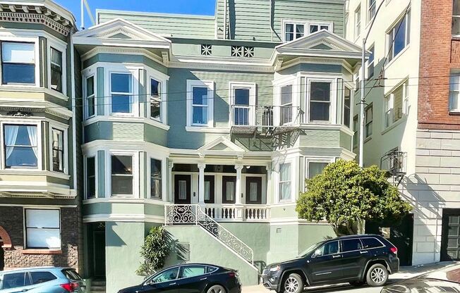 323-329 Presidio Avenue