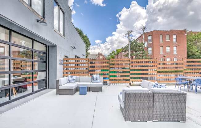 Patio Courtyard & Sundeck