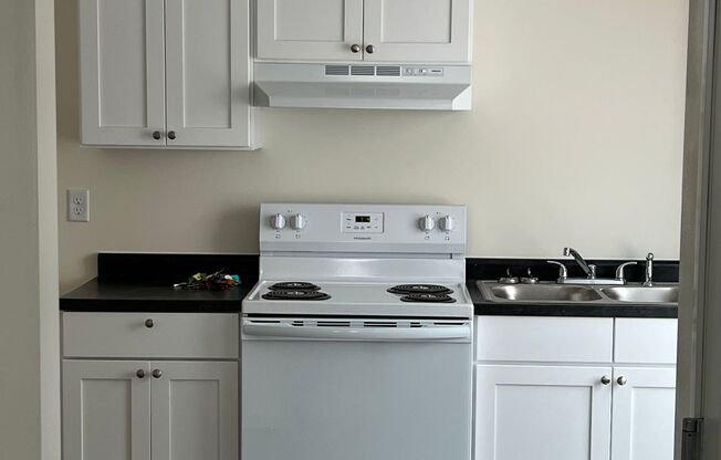 2 beds, 1 bath, 600 sqft, $725, Unit 440 SE Tefft St - Unit 09