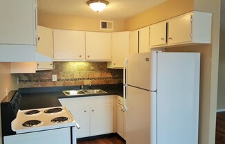 2142 VERNON CT