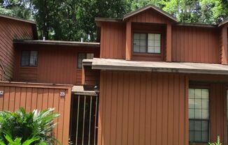 Spacious 3/3 townhome in Rockwood Villas!