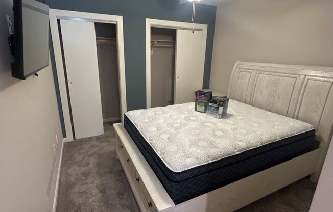 Studio, 1 bath, 502 sqft, $1,200, Unit 17