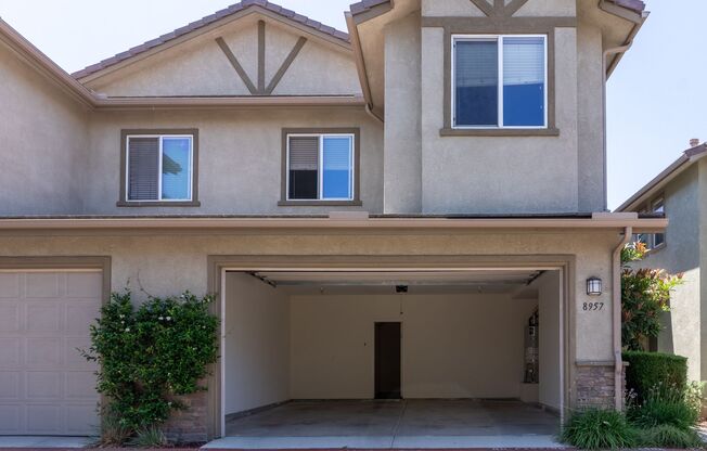 Spacious Townhome w/2 Car Garage in Gated Complex