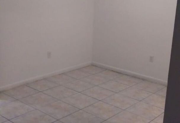 2 beds, 2 baths, 947 sqft, $2,000, Unit 615-104
