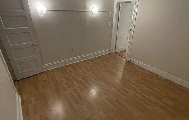 2 beds, 1 bath, 630 sqft, $2,900, Unit J4