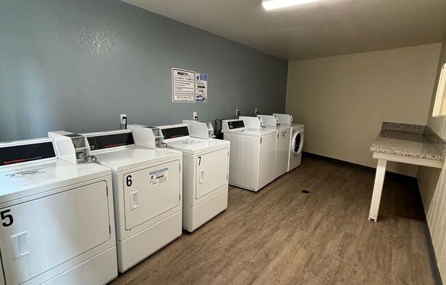 2 beds, 2 baths, 850 sqft, $2,400, Unit 2583-03