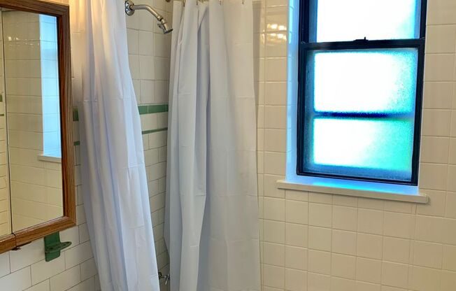 Studio, 1 bath, 300 sqft, $1,695, Unit 530-606
