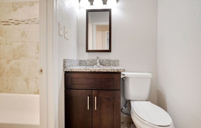 2 beds, 1.5 baths, 825 sqft, $1,150, Unit 3902 #05