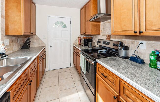Comfortable Home Minutes from Park Circle