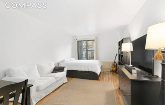 343 E 76 ST