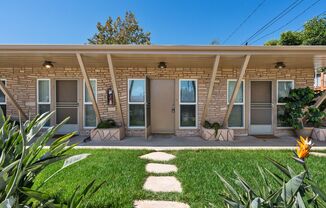 Carr/Irani/Carr - 1637 Irvine Avenue