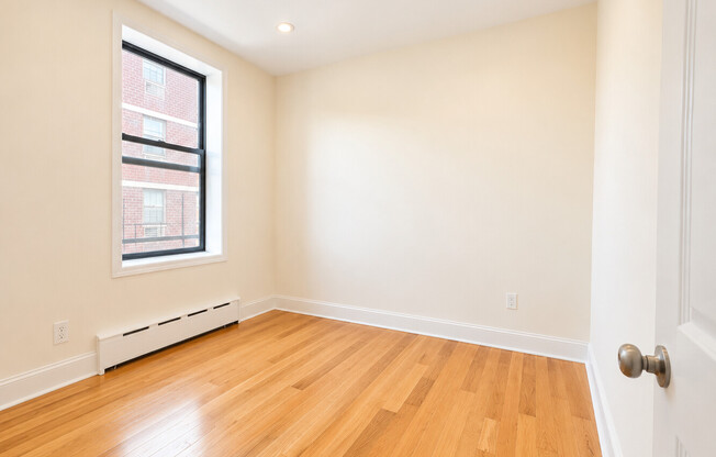 4 27 27 AVE