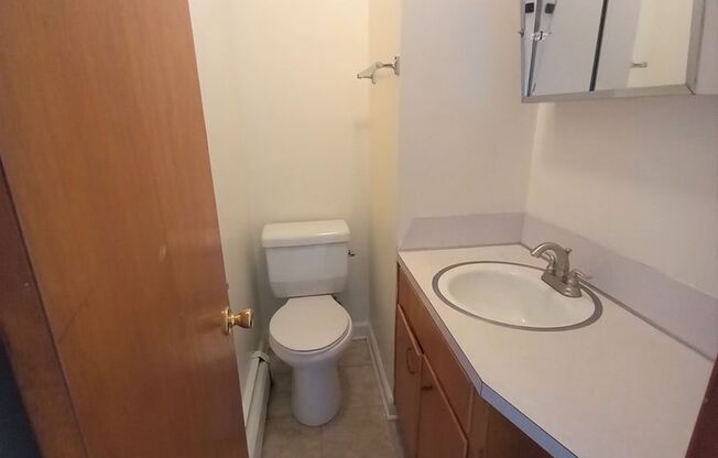 2 beds, 1.5 baths, 900 sqft, $1,440, Unit F-4