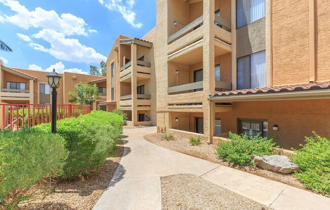 1 bed, 1 bath, 530 sqft, $1,050, Unit 226