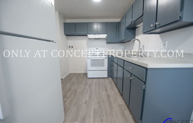 2 beds, 1 bath, 840 sqft, $1,099, Unit 77