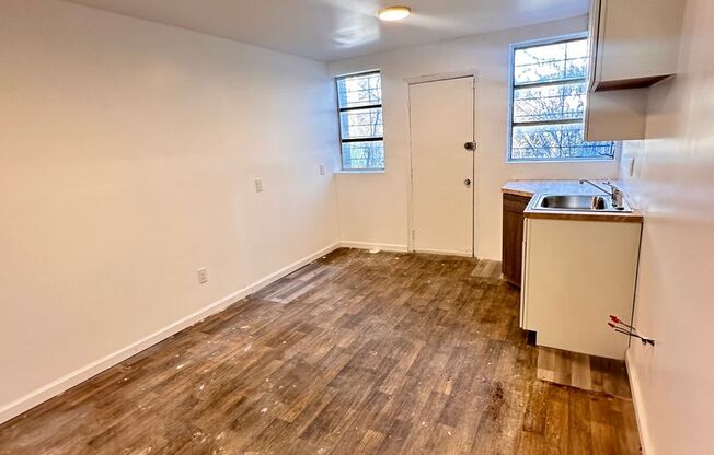 5023 Walnut Street