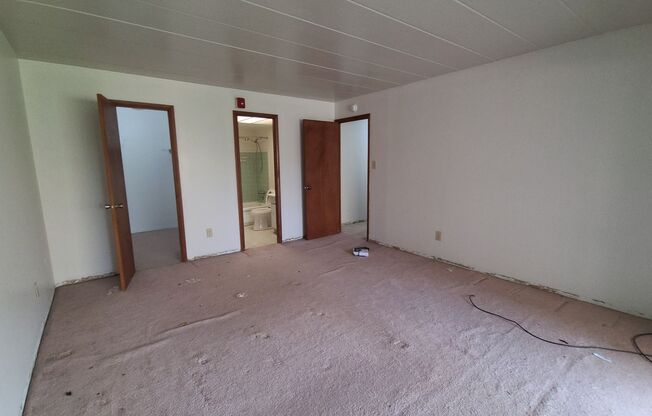 2 beds, 2 baths, 1 sqft, $1,295, Unit GOV - 608