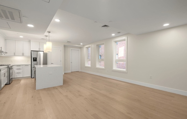 2 beds, 2 baths, 1,114 sqft, $3,950, Unit 402