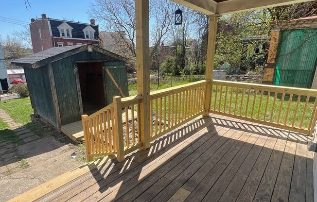 Newly Renovated 3 Bedroom, 1 Bathroom in Spring Hill- Central Air and Brand New Kitchen!!