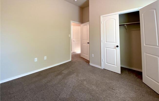 125-131 Creekside Villa Dr