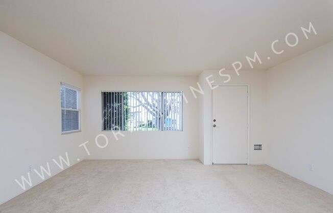 3 beds, 1 bath, $3,995, Unit 1228