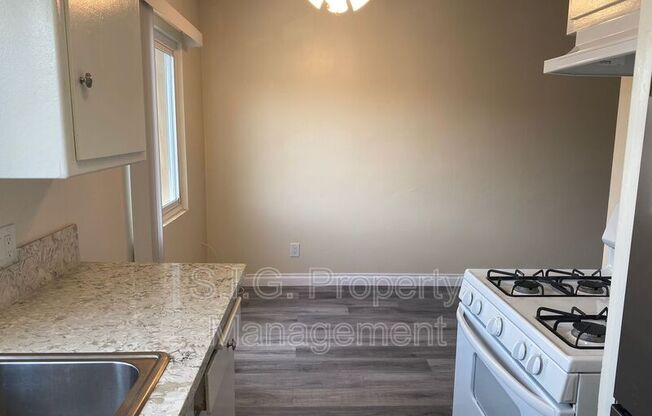 526 E Windsor Rd.