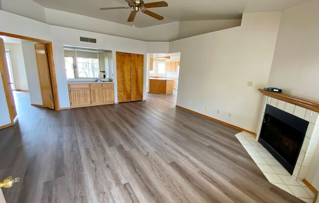 2 Bedroom In Youngtown Available!