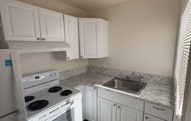 2 beds, 1 bath, 789 sqft, $1,150, Unit 2620-39