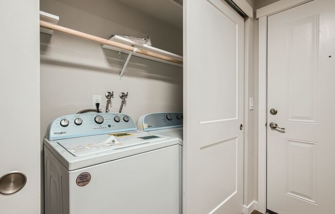 2 beds, 1 bath, 875 sqft, $2,095, Unit Unit 02