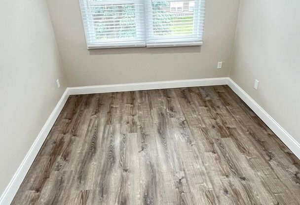 2 beds, 1 bath, 680 sqft, $2,500, Unit 25-25