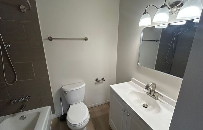 1 bed, 1 bath, $995, Unit 234