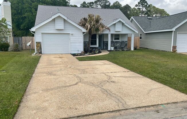Adorable 3BR/2BA home in PRIME location!!