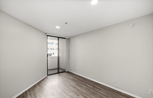 2 beds, 2 baths, 850 sqft, $2,848, Unit 402