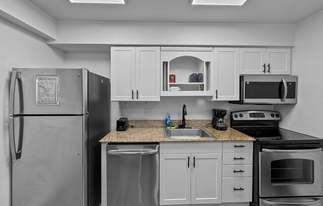 Studio, 1 bath, 500 sqft, $1,880, Unit BLDG 1036 - APT 103