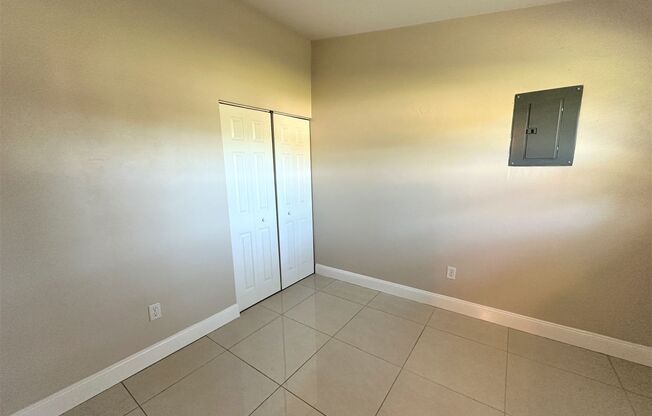 1 bed, 1 bath, 625 sqft, $1,595, Unit 4619 Alladin Lane #6