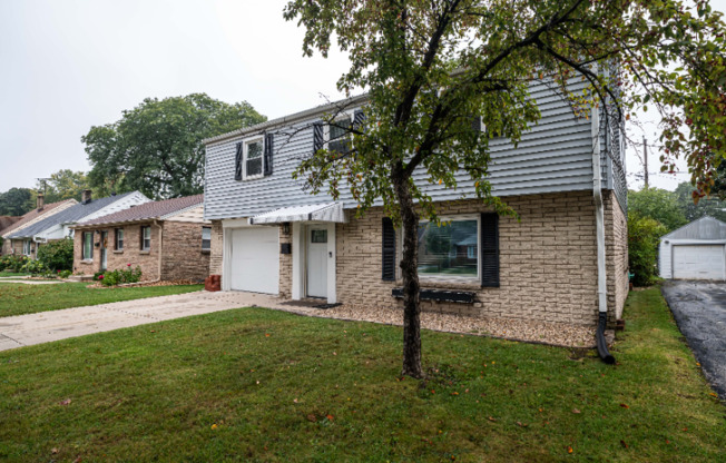 555 N 105 ST