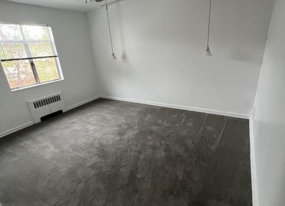 2 beds, 1 bath, 1,025 sqft, $1,850