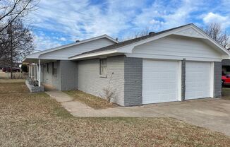 3 bed room home for rent in Moore!  2 baths, 2 car garage with fenced yard near Santa Fe and SW 4th  Street.