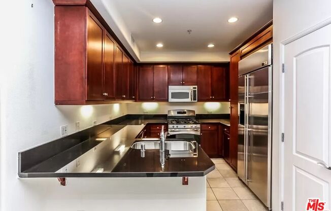 1 bed, 1 bath, 700 sqft, $2,950, Unit 604
