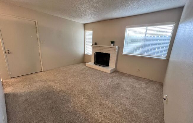 2 beds, 1 bath, $1,595